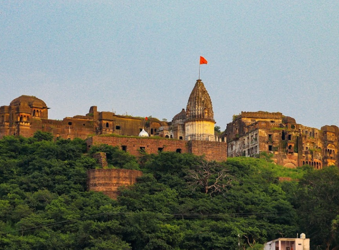 Somewhere innocent cry at night, and somewhere today the ghosts are free, it’s the most terrible place of Rajasthan, don’t watch this video alone