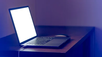Comparison of two best laptop brands: Apple MacBook vs HP I7 model