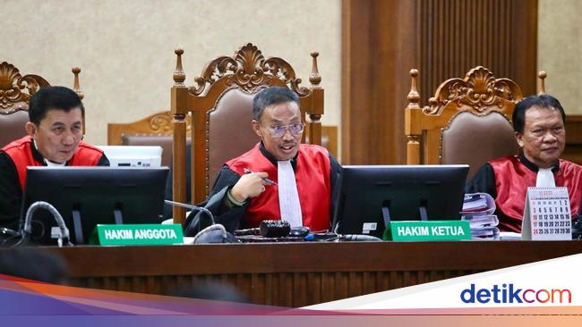 Eko chairman of the panel of the judges Harvey Maish has now been transferred to Papua again