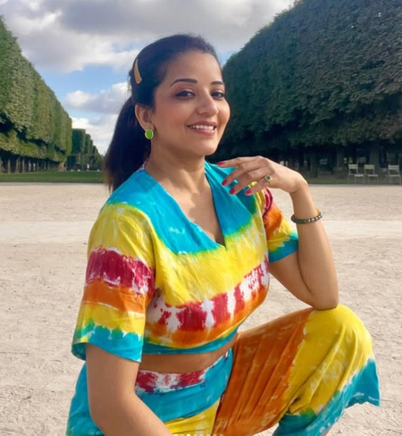 Monalisa shared new photos, stylish and beautiful