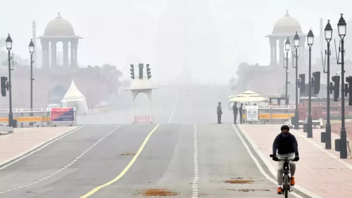 Delhi air pollution: Why is the fog in Delhi-NCR? Visibility also affected at IGI Airport; What do the experts say? – Delhi Air Pollution Delhi Again Fabric Storm affects the visibility temperature increase expected AQI records 249