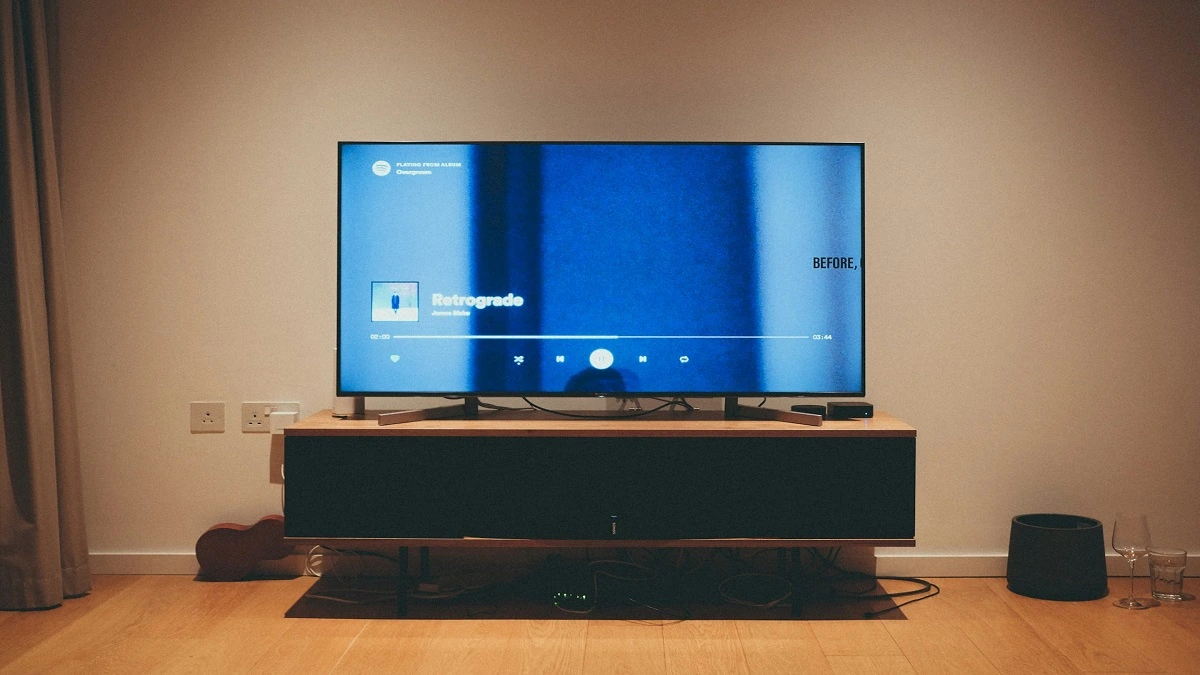 Which Qled TV brand offers the best 55 inch models? (May 2025): of TCl, Hisense and more
