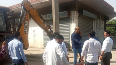 Action on illegal buildings in Noida, warning by ‘This building is to write illegal’