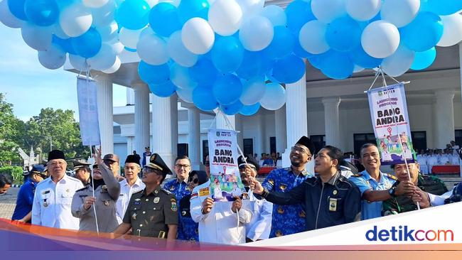 Banten -Governor starts ‘Bang Andra’ program to build Jalan Desa Sejahtera