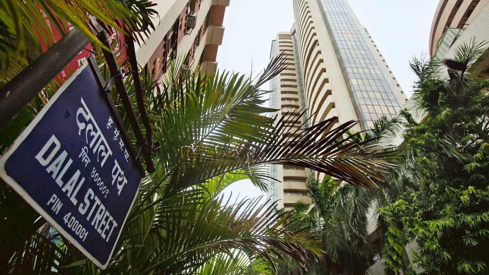 Why are global funds flocking to the Indian stock market amid Trump’s tariff reinforcement? | Einsmark news