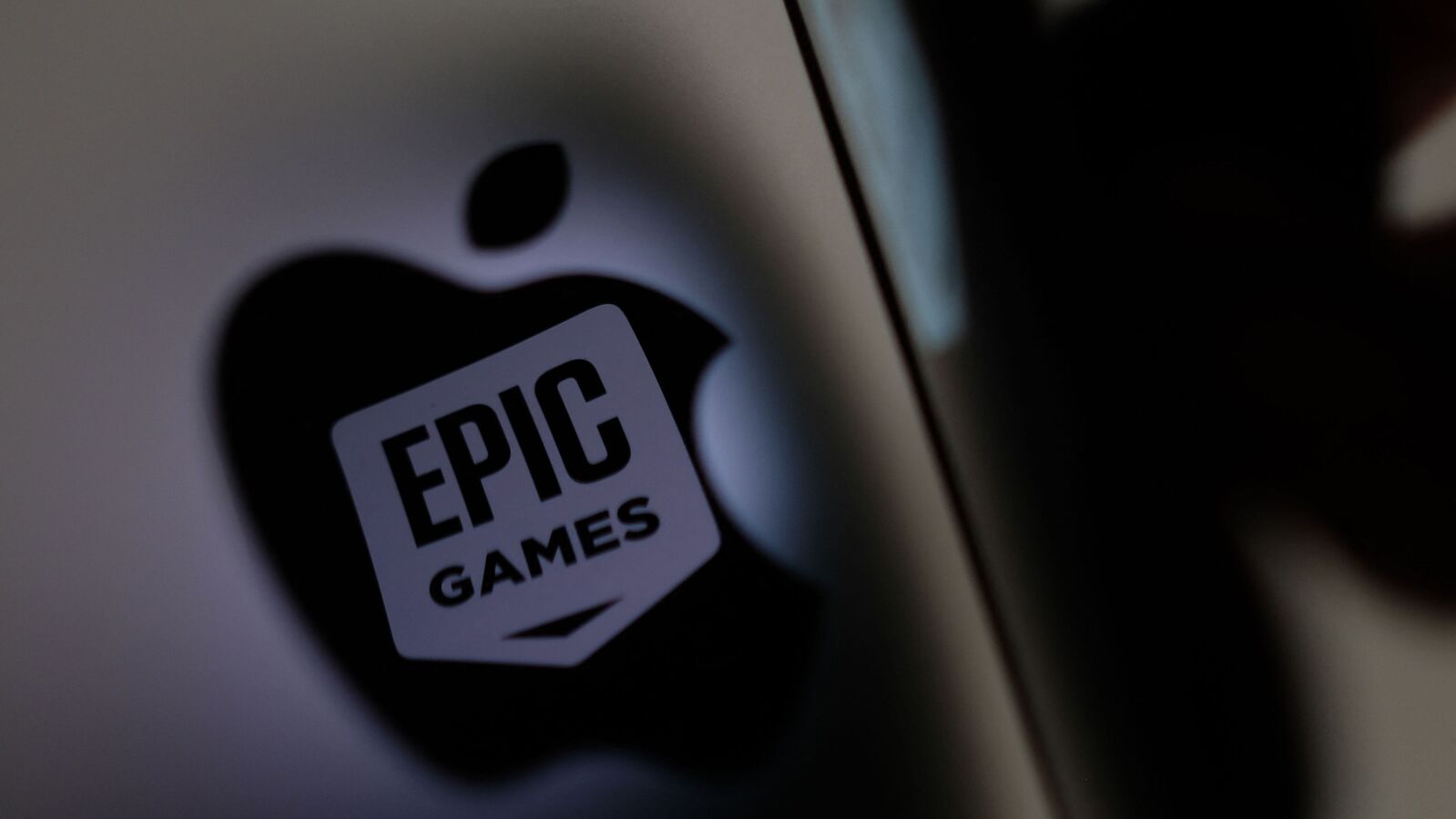 Apple includes Fortnite access on iPhones across the US and the EU amid a dispute with epic games: Here’s what happened | Mint