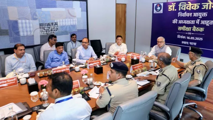 Electoral Commissioner said after the review in Patna – Challenge was to increase the voting percentage in Bihar – after reviewing the Patna election commissioner said raising the mood in Bihar is a challenge
