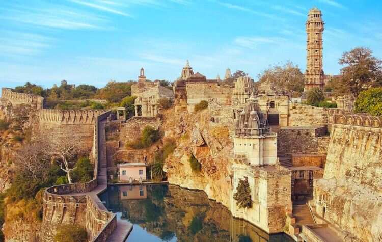 You must also make a trip to ChittorGarh in Rajasthan, and will fall in love with history