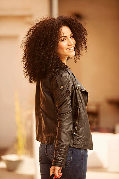 Take care of curly hair in summer