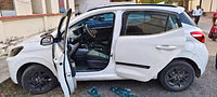 18 Lakh theft in the collector’s premises in broad daylight, broke the glass of the car and performed the incident