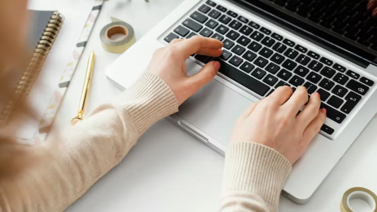 Are Lenovo shooters good for writers? 5 models with anti-glaze screens and ergonomic keyboards (May 2025)