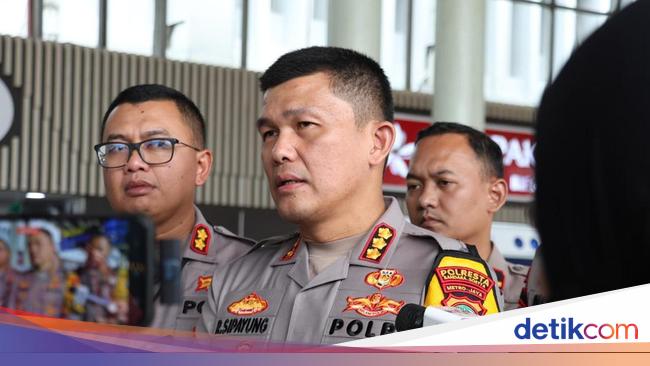 Dark driver until the brokers were arrested at Sweetta Airport, use some drugs
