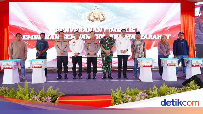 National Police Chief builds boring Wells Social Assistance in Samarinda: Polri present for the community
