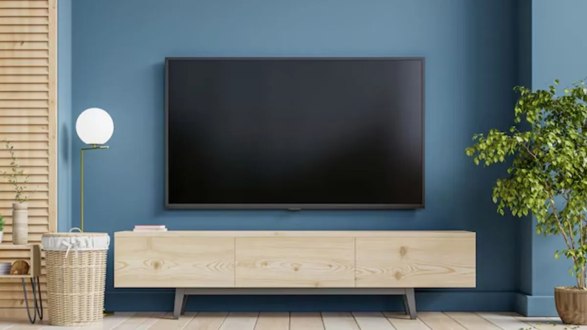 What is the best big screen -TV below 45000 for home in India? (May 2025)