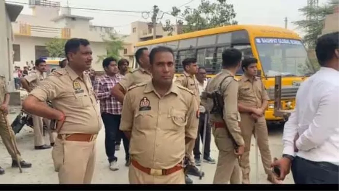 Bagpat News: Rahul Khata’s mother house collapsed in Baghpat, adjournment order also neutralized! – Rahul Khattas Mothers House has demolished in Bagpat despite story order