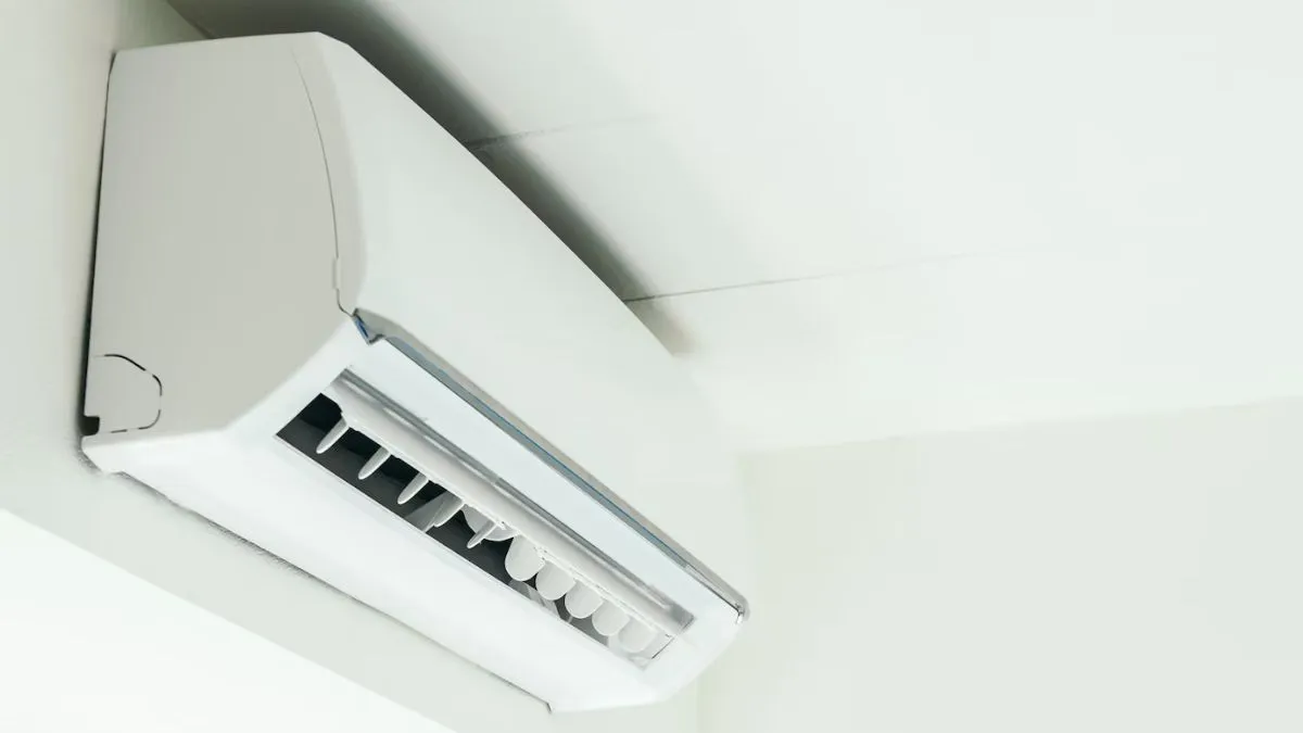 Small Room AC Models: The Best 1 Ton Air Covers of Daikin, Lloyd, LG, and More