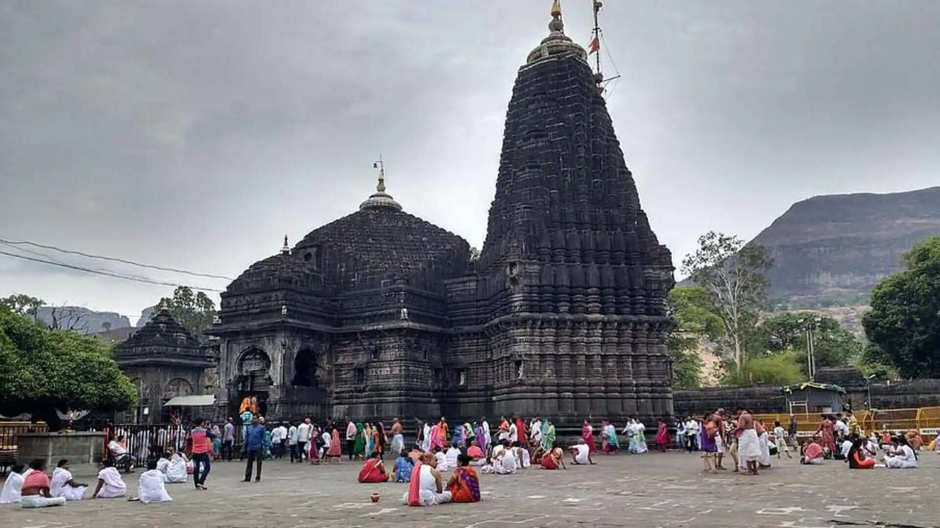 This woe is planning to wander, so take these 5 beautiful places in Nashik