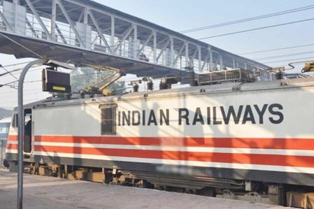 Madhya Pradesh: Bominations in Kamayani Express, Chaos at Khandwa Station