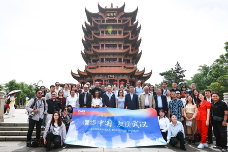 Foreign reporters visited Wuhan