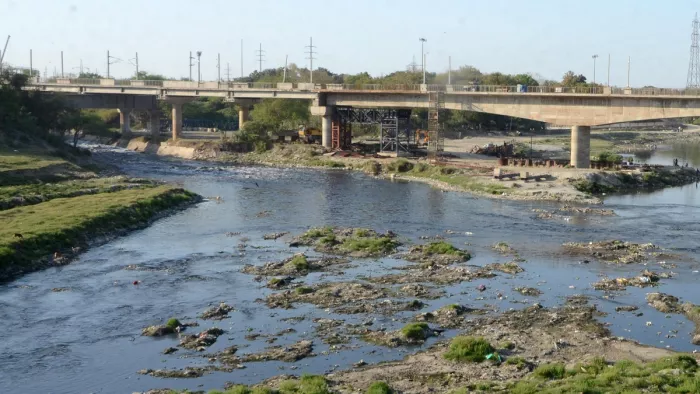 Yamuna pollution: Delhi government will clean the dirty water of Najafgarh Drain by creating 14 DSTP