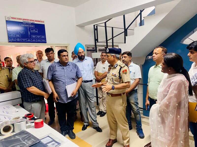 DGP inaugurated 4 mobile forensic wagons