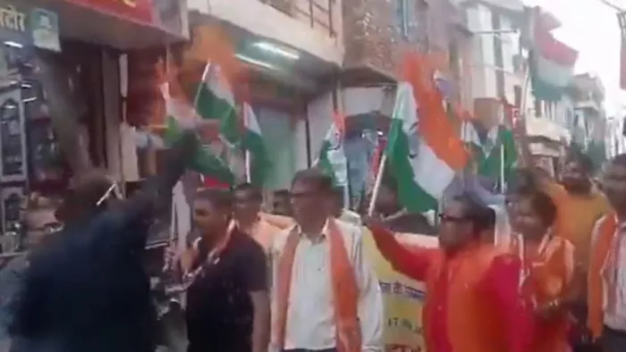 Lose consciousness in passion, slogans of Pakistan Zindabad in the Tricolor Journey; Now apologized for error – Tiranga Yatra in Agra has lifted anti -national slogans