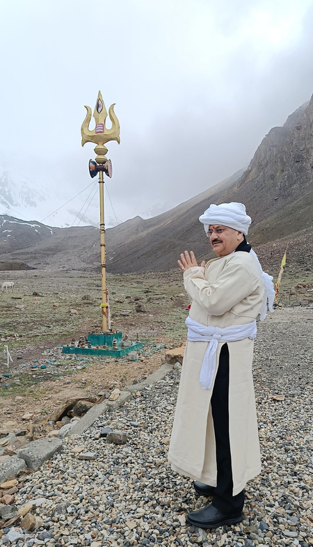 JP Nadda Darshan of Adi Kailash and to Parvat, Meeting with Army Soldiers