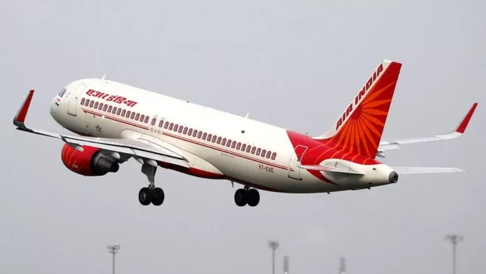 Flight passengers from Air India Flight, AC from aircraft from Delhi to Patna are bad; People saw the sweat wiping off – Air India flight from Delhi to Patna AC failed passengers had trouble