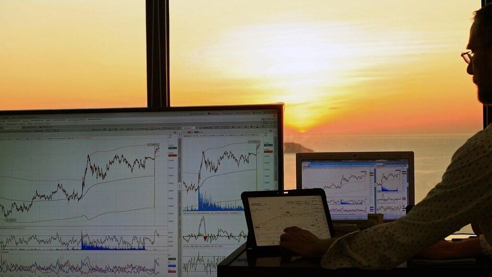 Recommended shares to buy today: Top stock choices by market experts for May 19