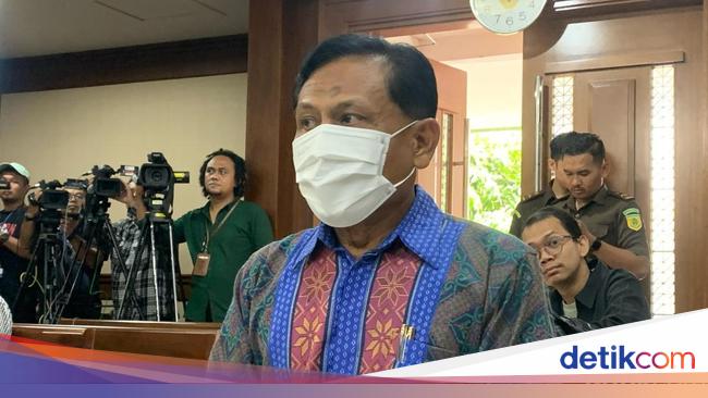Rudi Suparmono was also charged with receiving RP. 21 billion during the chairman of the Surabaya-Jakpus District Court
