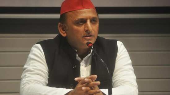 Akhilesh promised that offensive remarks about the Deputy Chief Minister would not be again