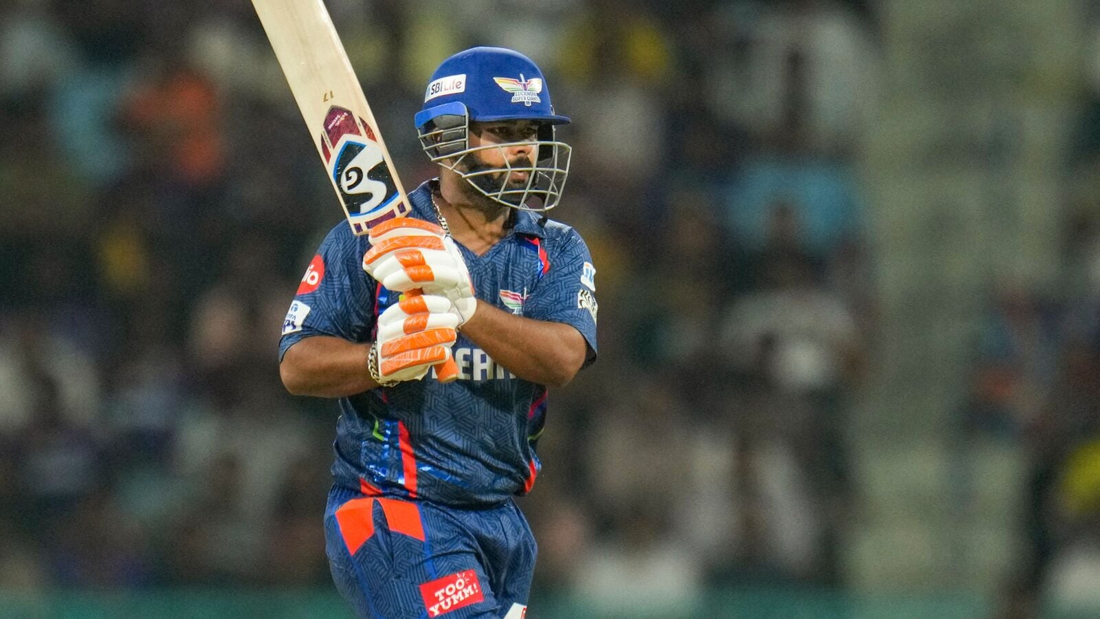 LSG vs SRH: Disappointed Sanjiv Goenka storms on the balcony after Rishabh Pant’s Another IPL -Flop -show -Viral Video | Mint