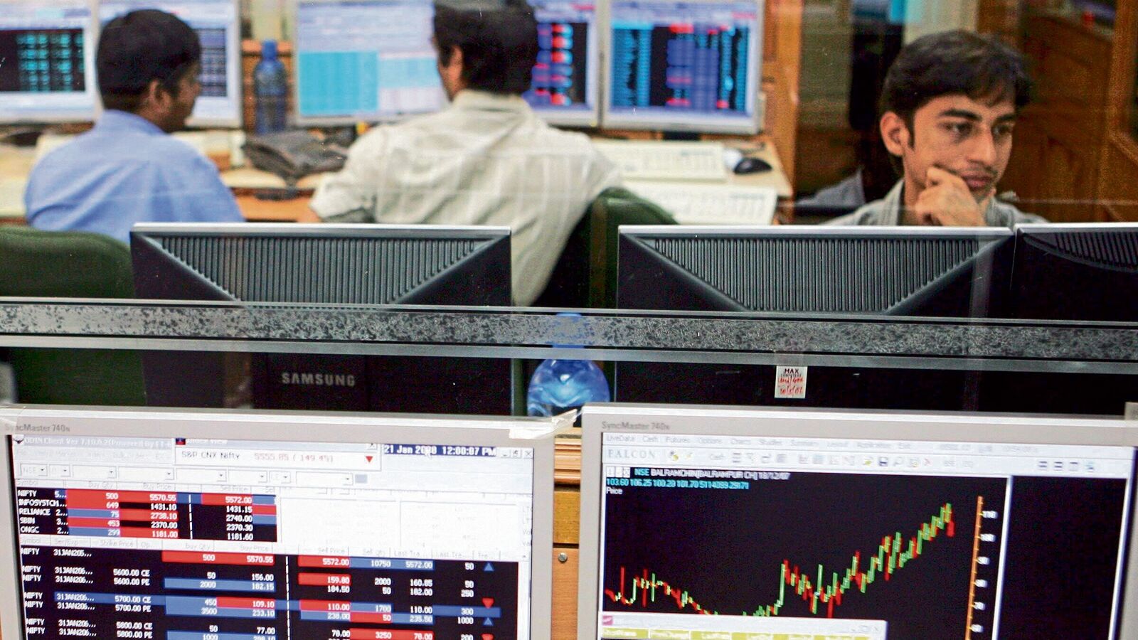 Center -adjustment supply to facilitate compliance with brokers