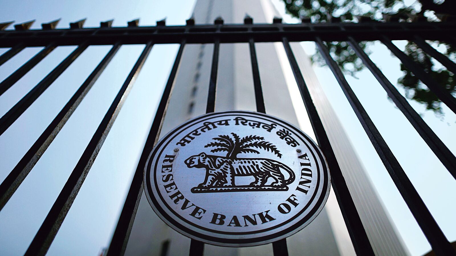 Emirates NBD Bank gets conditional nod from RBI to open the local arm