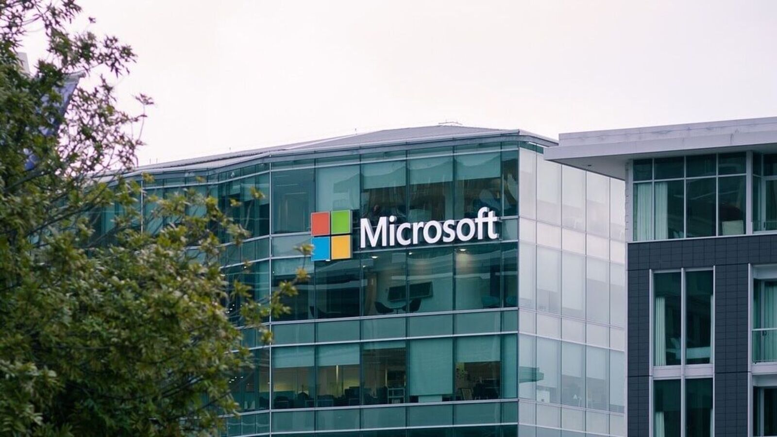 Microsoft Azure now supports more than 1 900 AI models, including Musk’s Grok 3 | Mint