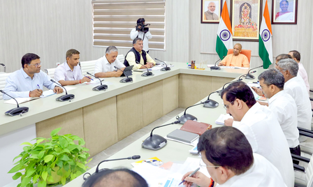 CM Yogi checked the Integrated Development Plan of MeerUT, instructions to give momentum to development