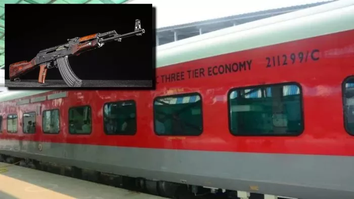 In the train, the passenger complained that he did not get AC cooling, the outsourcing staff said -AK 47 would shoot -ACCAIN COLLS on the outsourcing of train contracting passenger with AK 47