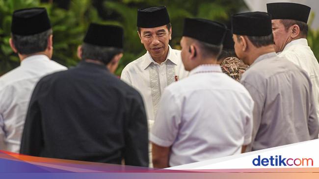 Guess positive and negative consequences for jokowi if he becomes psi ketum