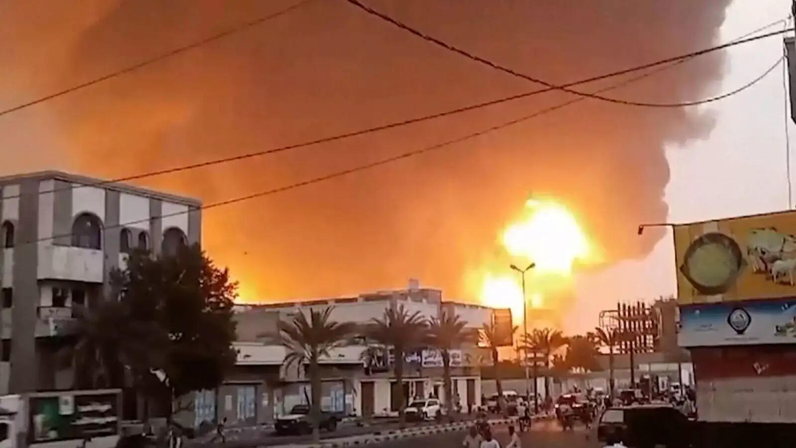 Israel replied to the rocket attack of the huts, fierce bombardment on the Hdeeeedah -Hawestad of Yemen