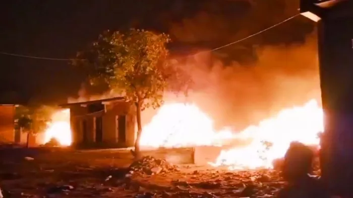 Moradabad Fire: Fire Fire in 60 clothing clothing, Fire Brigade overcame the fire brigade in six hours – Brand broke out in 60 clothing -warehouses flames that are far and wide Moradabad Fire Update
