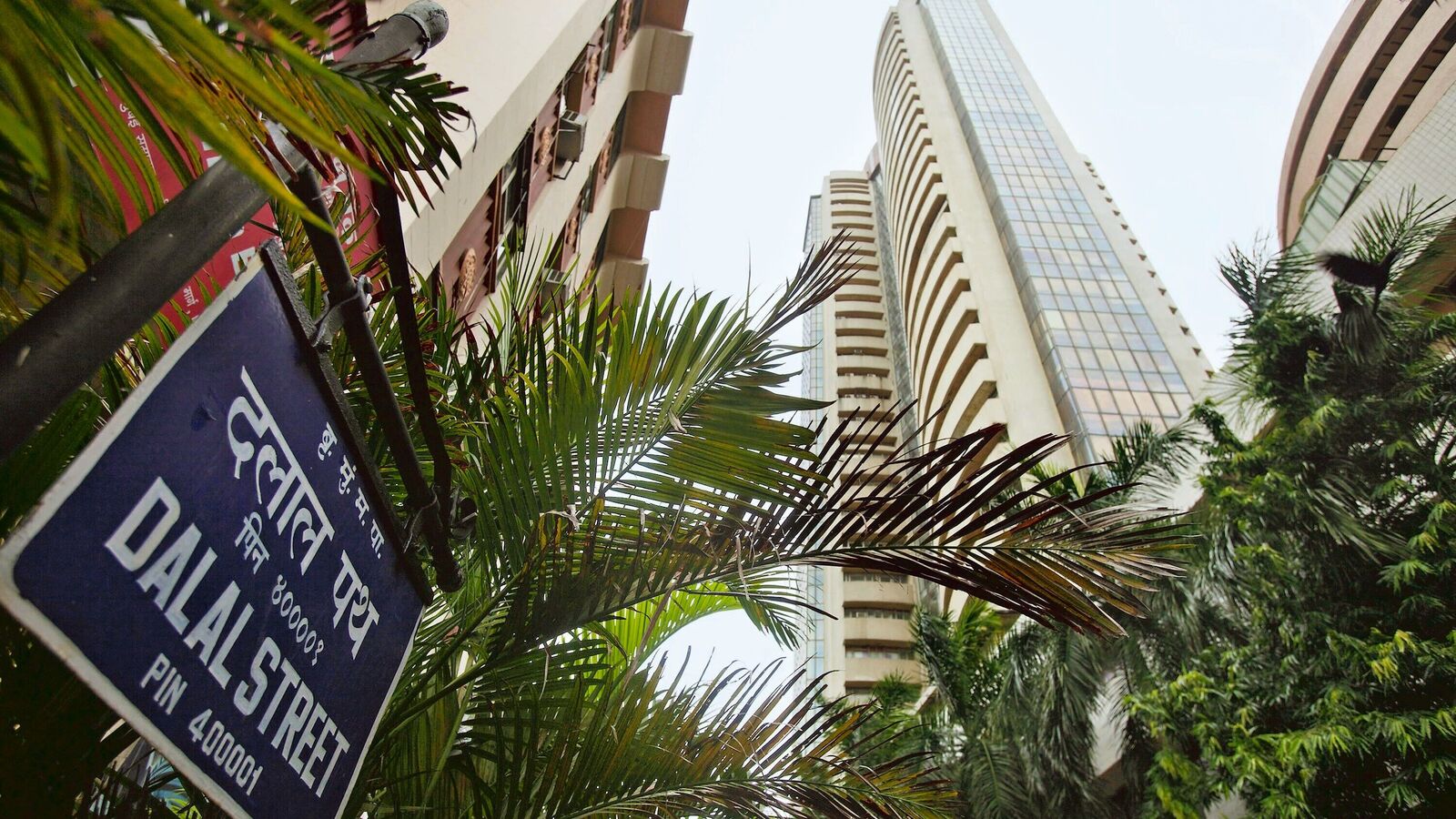 Shares to look at: Hindalco, Dixon Tech, Call, RVNL, Power Grid Between Shares in Focus | Einsmark news