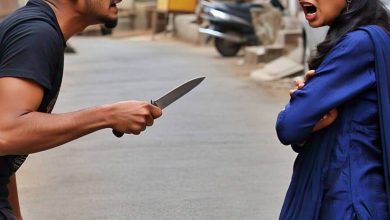 Delhi: Eccentric Aashiq cut a ramp on the Middle Road girl and then cut his own throat