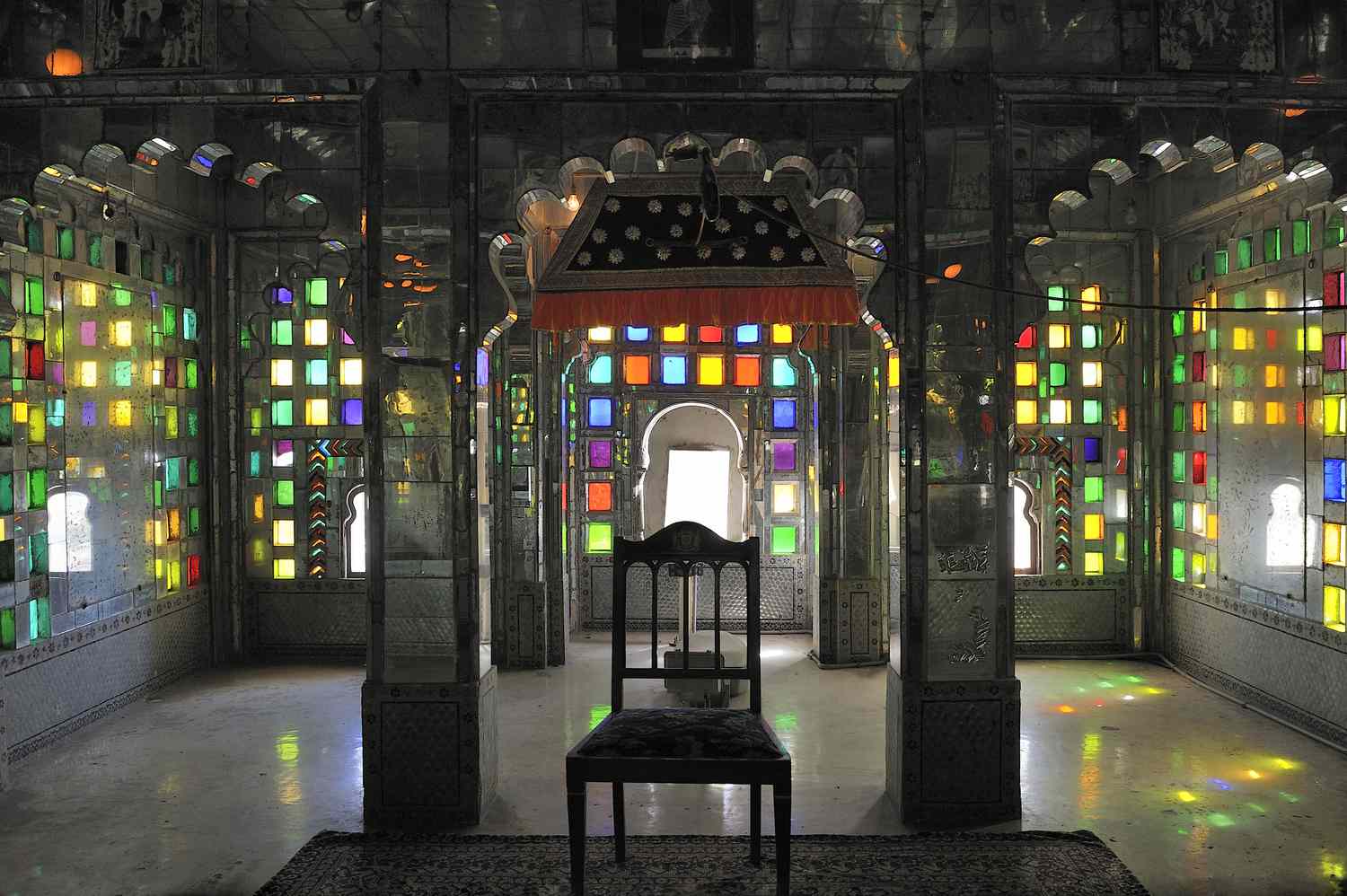 Aaj branch is unresolved, the stories of the ghost rooms of the city palace Udaipur, see the place in the video where the time also stops