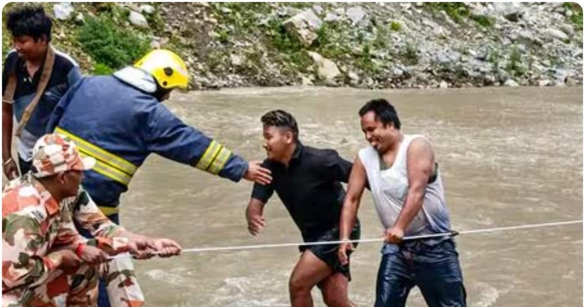 Rain destruction: 500 tourists trapped in Sikkim and missing 8, 3 killed in Meghalaya