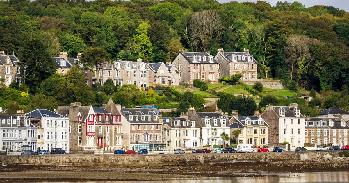 beautiful-seaside-town-on-a-uk-island-the-put-probabilities-are-you’ll-aquire-a-home-for-120k