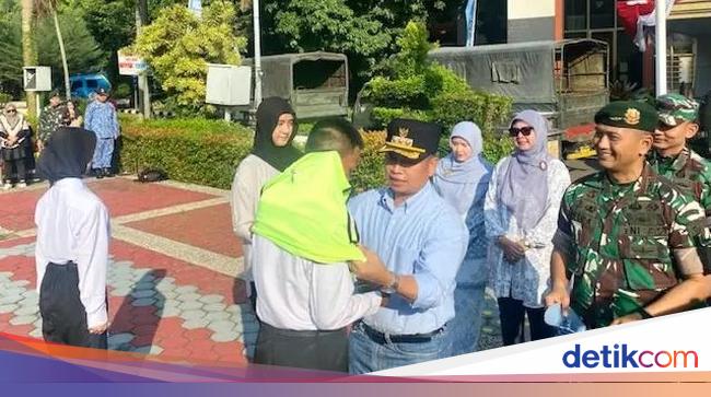 90 Depok children started living the Military Barracks program in Kostrad Cilodong