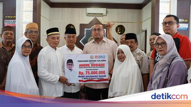 Andre Rosiade spread help to the Jami’quwatul Ummah -Mosque in Padang