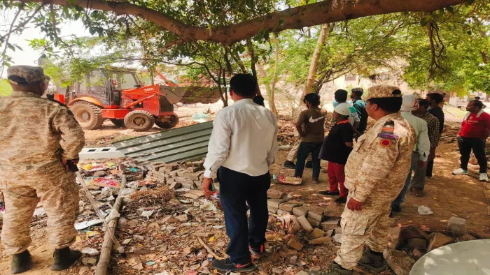 The most important action of housing development in Agra caused panic, liberated land worth 140 Crores – Agra News Ukas Parishad removes illegal possession in Kamlanagar