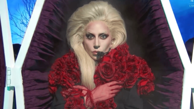 lady-gaga-steals-netflix’s-tudum-with-‘wednesday’-themed-performance