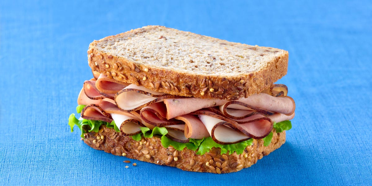 a-‘praise-sandwich’-twist-for-onerous-conversations-at-work